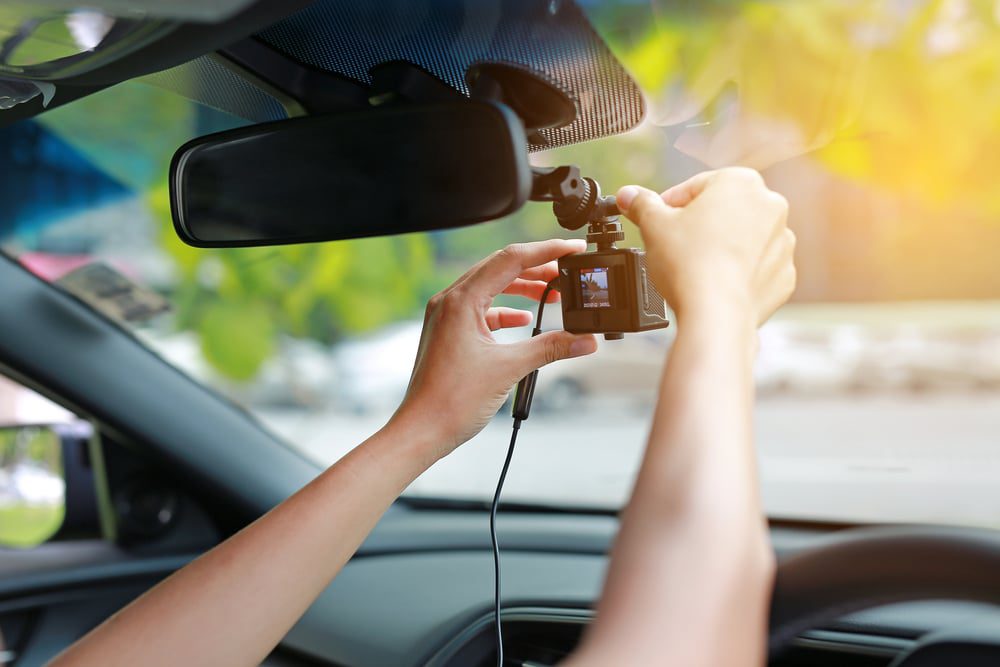 Dashcam dalam Kereta